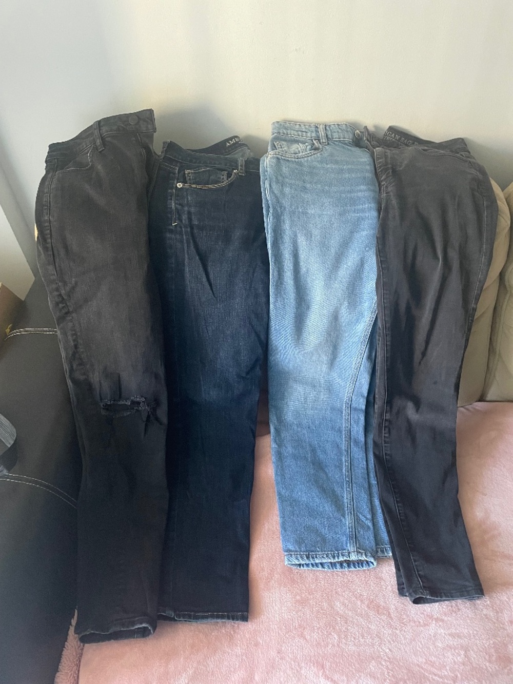 American Jeans , lot for women. Size US 8, or M . Cheap